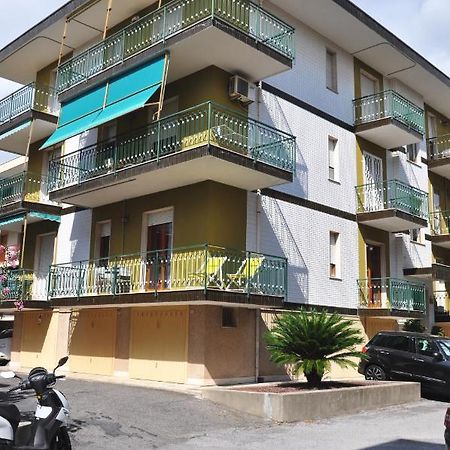 Appartement Viale Repubblica 329 1 à Pietra Ligure Extérieur photo